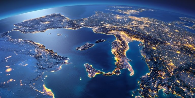 Nuove rotte HelloFly: connettiamo il cuore del Mediterraneo.